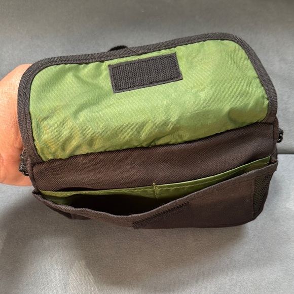 Black Crossbody Bag with Gold Leaf Accent - Picture 4 of 6